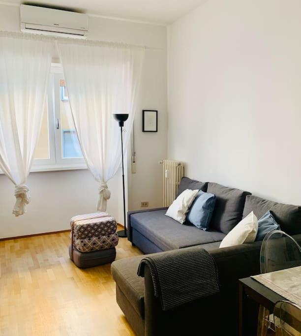 Casa Sirte Con Terrazzino. Appartamento *